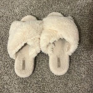 White flip flop slippers